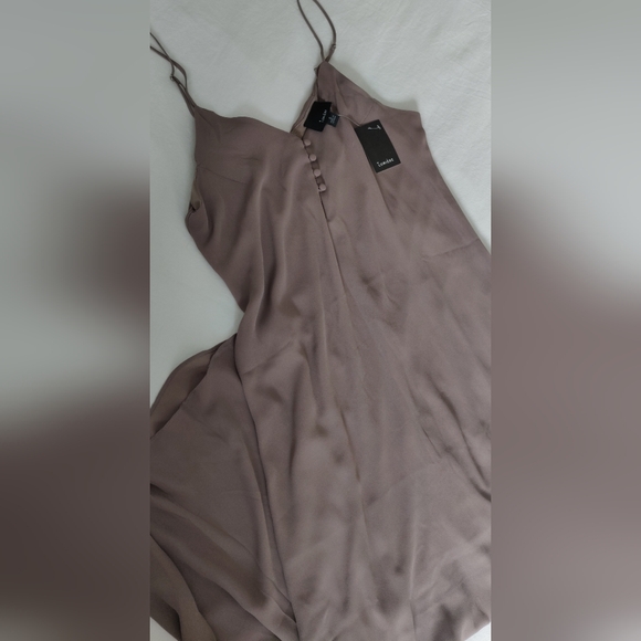 LAST ONE!! 🆕 🌿MOCH SPAGHETTI STRAP DRESS🌿 - Picture 3 of 8